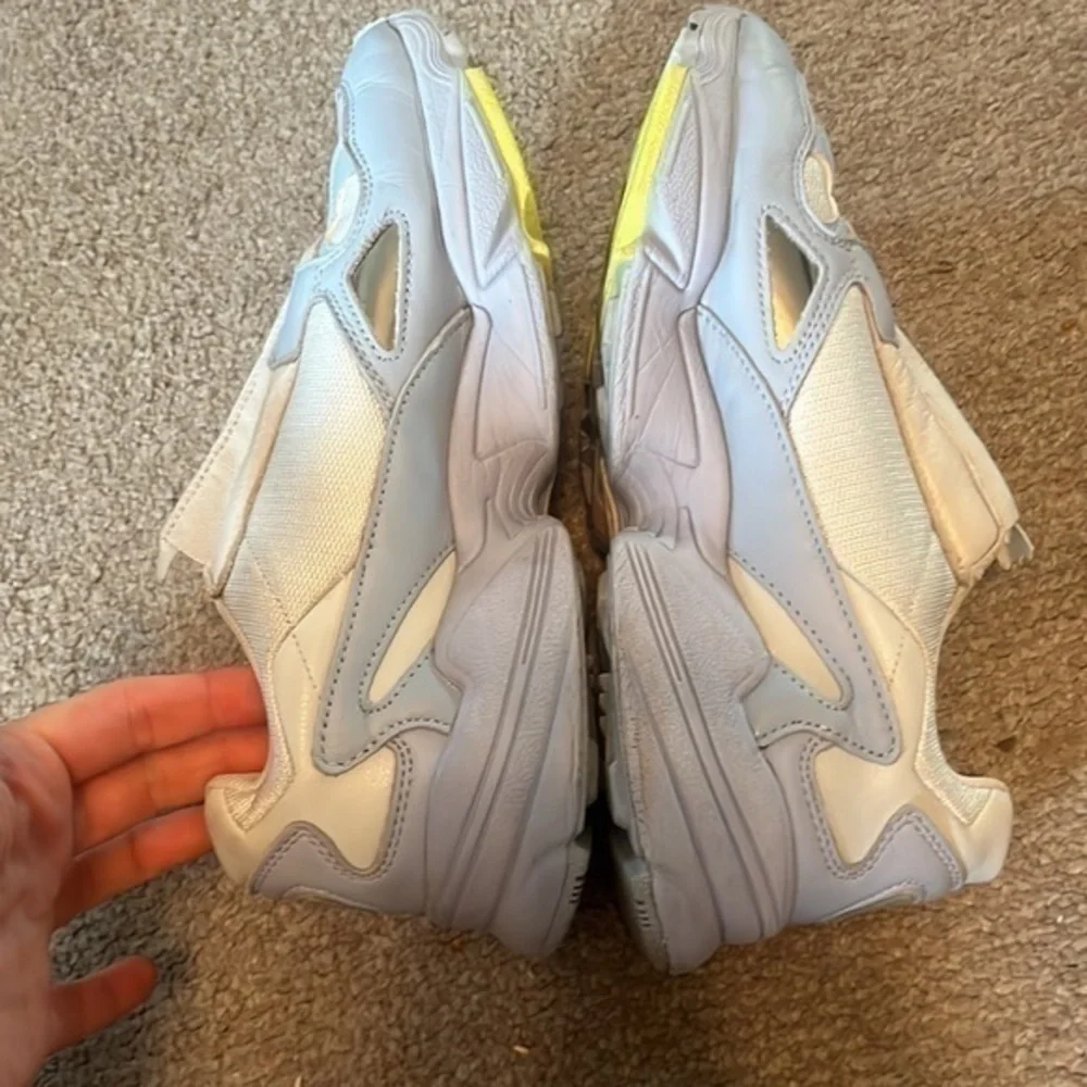 Adidas Falcon Zip EF1969 White Blue Chunky Sneakers Women’s Size 9